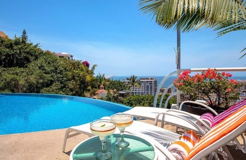 Alta Vista Villa | Awards Winning Villa Ocean Views Close Downtown Full Staff Great For Big groups