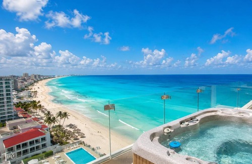 Zona Hotelera Condo | Beachfront – 19BR/16Bth – Penthouse Combo #301234