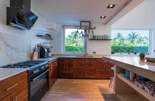 Soliman Bay House | Beachfront 8BR Villa, Private Pool