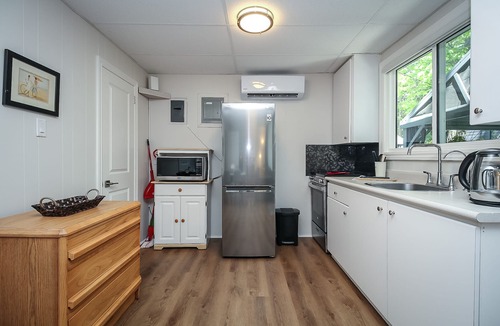 Wasaga Beach Cottage | beachfront
