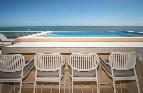 Puerto Morelos Apartment | Beachfront Design Apartment | Rooftop Pool