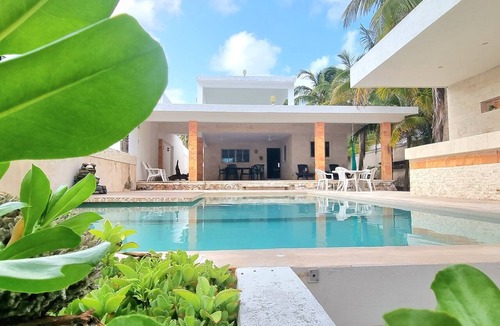 Telchac Puerto House | Beachfront House: Pool, kayaks, and a large terrace. Perfect for families. Pet-Friendly.
