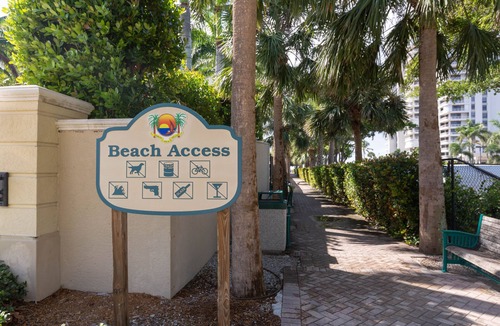 Marco Island Condo | Beautiful 1 Bedroom condo - JW Alternative - Steps from Marco Island Beach