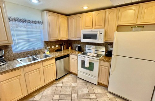 Puerto Penasco Condo | Beautiful 1½ Bedroom Condo on the Sea of Cortez at Las Palmas Resort D-302