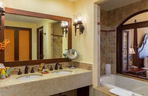 Cabo San Lucas Apartment | Beautiful 1BR Suite at Cabo San Lucas