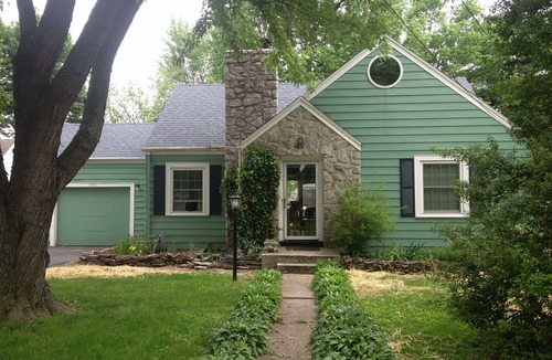 Rountree House | Beautiful Cape Cod in the Heart of Springfield, MO.