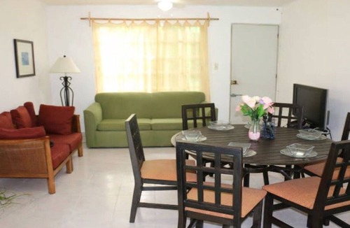 Downtown Cancun House | Beautiful Paty petite House.