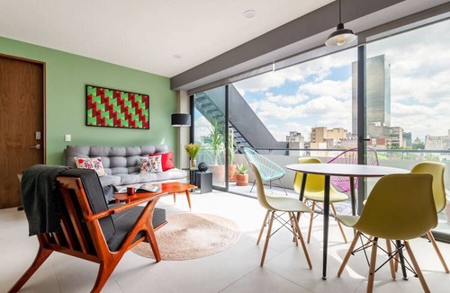 Cuauhtemoc Apartment | Bellas Artes & Downtown Views from a Stylish apt
