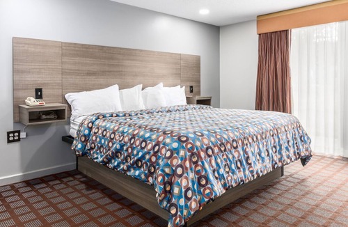 North Eastham Hotel | Blue Dolphin Inn