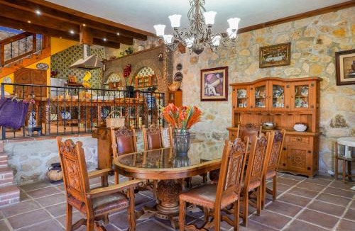 Tequesquitengo House | Casa Cayetana Teques