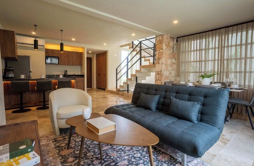 Villa Juarez House | Casa Coral - 2BR - Tropical Hideout with Pool