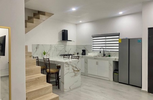 Maneadero House | Casa las bugambilias