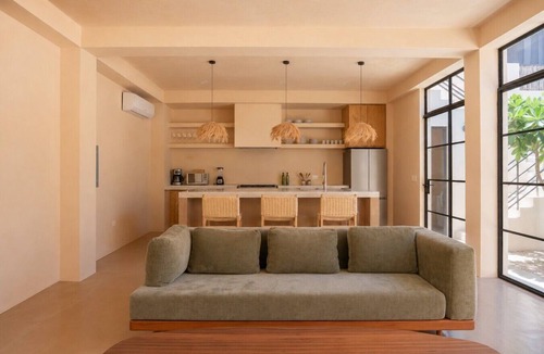 Esterito House | Casa Revo | Pool + 5BR + Steps from the beach
