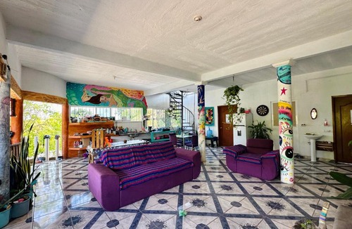 Barra de Colotepec House | Casa Sobek