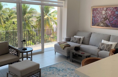 South Hotel Zone Apartment | Casa Teresita-2BD/2BA in trendy Versalles with a rooftop saltwater pool.
