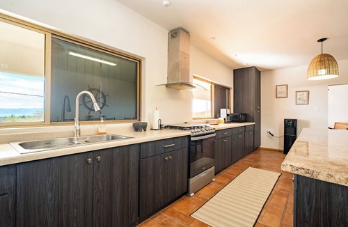 Bahia Kino Cottage | Casa Xaasj A refuge in Kino Bay with access to a secluded beach.