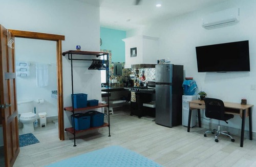 La Gloria Apartment | Centrally located walking distance from restaurants, Mercadito, etc.