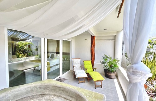 12th Street Apartment | Charming 1-bedroom apartment in Playa del Carmen with WiFi, AC and Plunge Pool