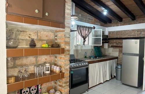 Colonia 5 de Diciembre Apartment | Charming 1-bedroom apartment in fabulous Puerto Vallarta with AC