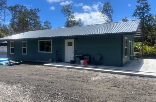 Volcano House | Charming 3-bedroom house in Volcano w/laundry & AC, perfect for your getaway!