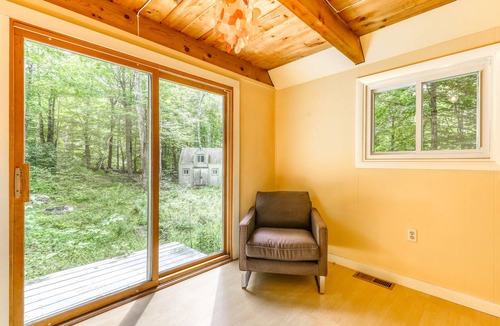 Wolfeboro House | Charming Dog-Friendly Cottage w/Gas Grill, Free WiFi, Private Washer/Dryer