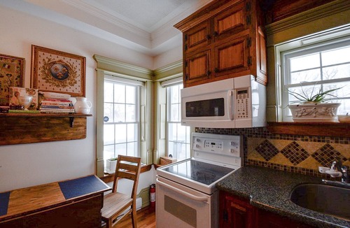 Bathurst House | Charming Victorian House