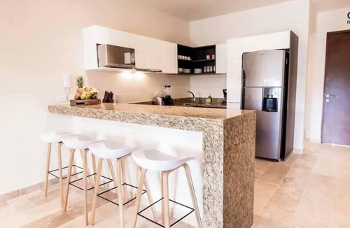Zama Condo | Chic Rooftop PH 1mi from the beach & private pool