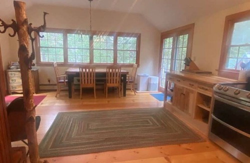 Rangeley Cottage | Cinnamon Bear House - A Nature Lovers Dream, Perfect for Ski Retreats