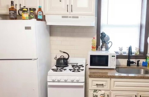 Bridgeport Apartment | Compact Studio with AC and free street parking