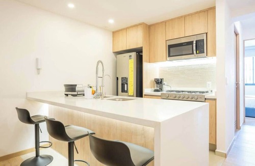 Hipodromo Apartment | Condesa 3BR w/Private Terrace, Pool & Gym