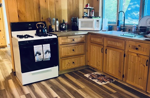 Chocorua Ski Chalet | Cozy 3-bedroom chalet in charming Tamworth next to Whit Lakes state park/beach