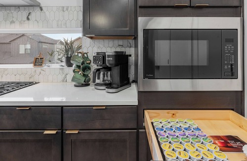 Mountain Green House | Cozy 3-bedroom townhome in Mountain Green with WiFi, AC. 12 min to Snowbasin