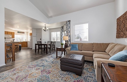 Southeast Boise House | Cozy House Near Boise State University, Downtown and Boise River Greenbelt.