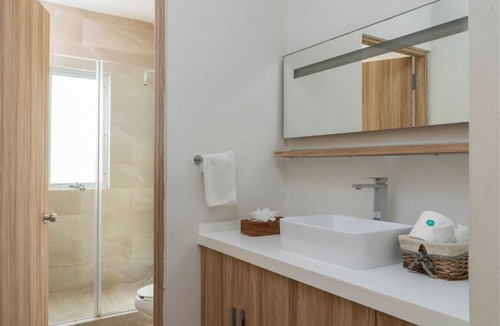 Zazil-ha Apartment | Cozy Studio: Prime Location, Walk to Beach, Weekly Promo!!