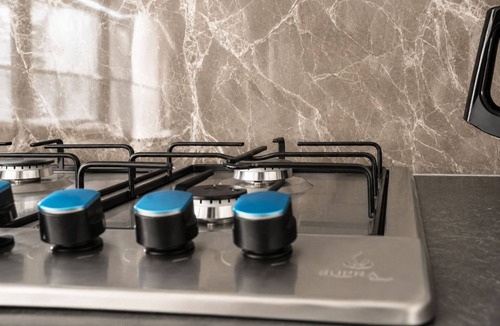 Cuauhnahuac Apartment | Deluxe Suite King size bed, kitchen and internet. Near event gardens 10