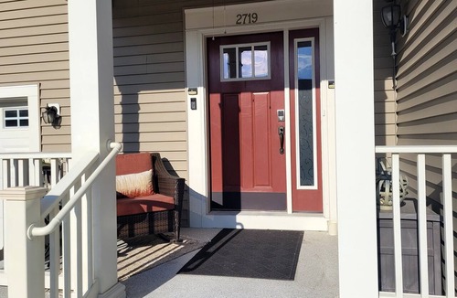 Middletown House | Exec 4BR/3BA | 3 Desks, Fios | Garage | Adults 18+