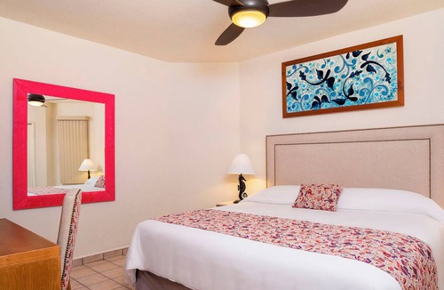 Juarez Resort | Fabulous 2 bedroom Suite in a 5-star resort on the beach with ALL the amenities