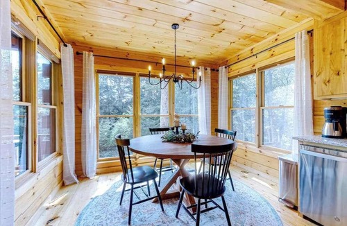 Hidden Lake Cabin | Fishful Thinking Cabin
