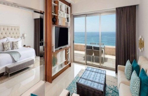 Downtown Cancun Hotel | Garza Blanca Cancun 2BR Suite Full Kitchen 1980 avg. sq. ft. Max:6 guests