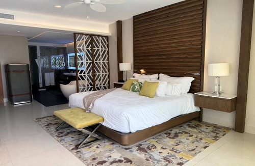 Downtown Cancun Hotel | Garza Blanca Cancun 2BR Suite Full Kitchen 1980 avg. sq. ft. Max:6 guests