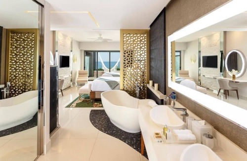 El Tezal Resort | Garza Blanca Christmas week Dec 20-27! Stunning One Bedroom 2 Bath Suite