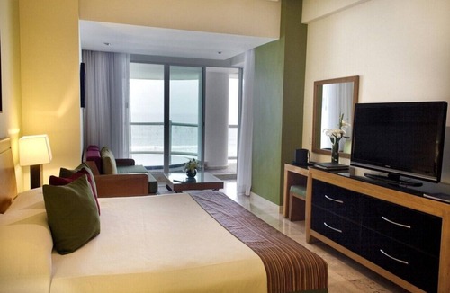 Villa Juarez Resort | Grand Mayan 2 Bedroom Suite Cancun Vidanta