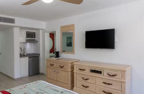Ildefonso Green Apartment | Great & Cozy Suite Studio in Cabo San Lucas