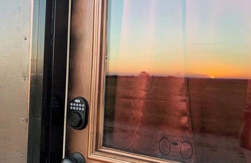 Walker Cabin | Great View Tiny Home - Late Arrivals Welcome
