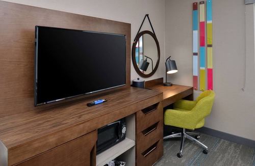 Adrian Hotel | Hampton Inn & Suites Adrian