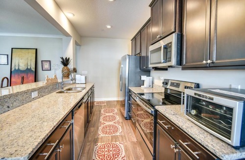 Hampton House | Hampton Luxe Condo By Convention Center & Coliseum