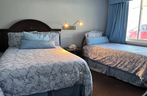 Cornwall Bridge Hotel | Hitching Post Country Motel