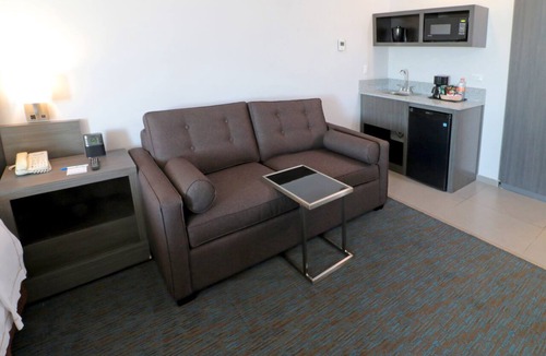 Hermosillo Hotel | Holiday Inn Express & Suites Hermosillo by IHG
