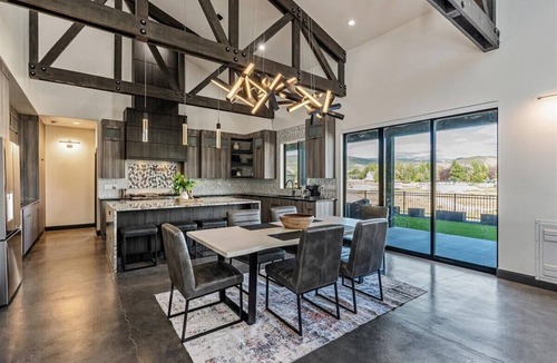 Francis House | Hot tub, Minutes 2 ParkCity & Jodanelle, Pets are