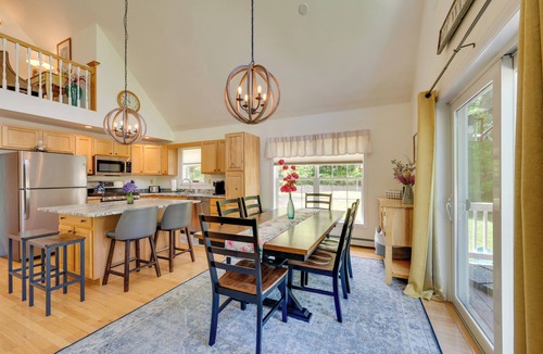 Conway House | Hot Tub & Private Beach Access! Conway Home